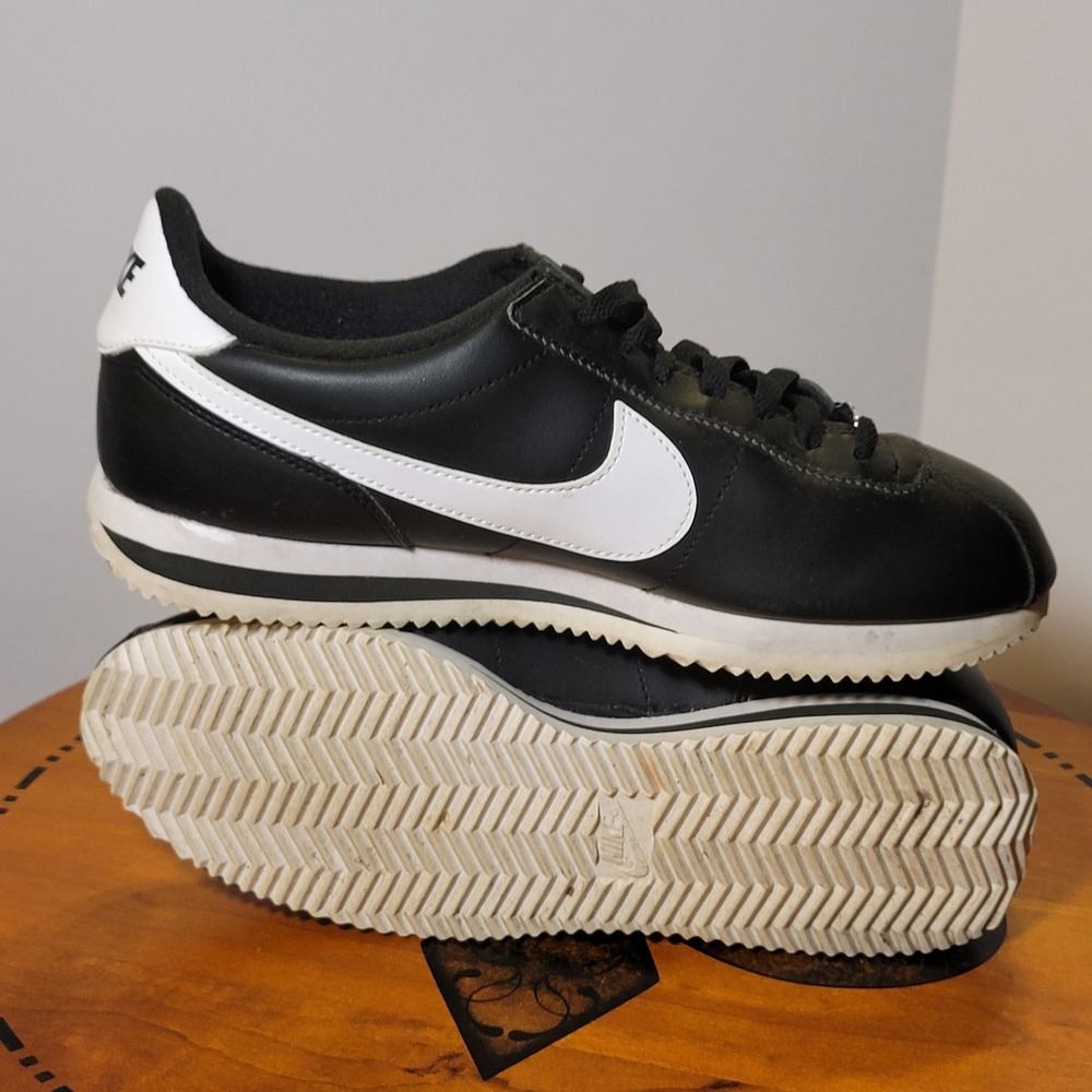 Nike Cortez Basic Black White Sneakers Low Top 819719-012 Mens 9 - Picture 11 of 11